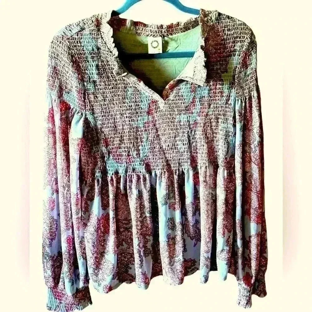 Anthropologie medium Boho chiffon long sleeve blouse by Akemi & Kin.
